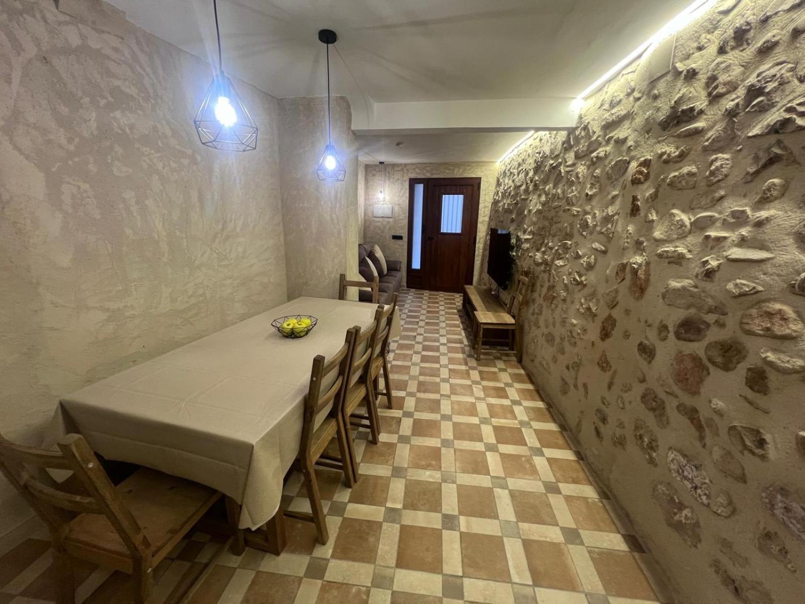 Casa Raquel Montanejos